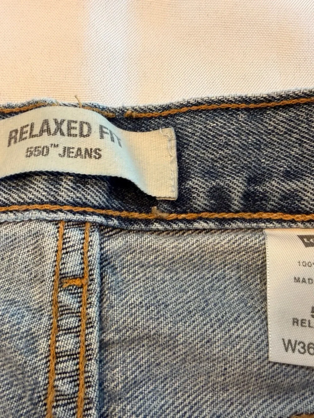 Levi's Men's Relaxed Fit 550 Light Wash Jeans W36 L32